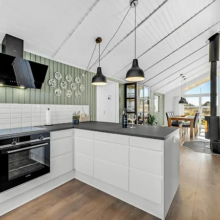 Gorgeous Home In Ringkobing With Sauna 펜션 *
