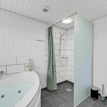 펜션 Gorgeous Home In Ringkobing With Sauna *