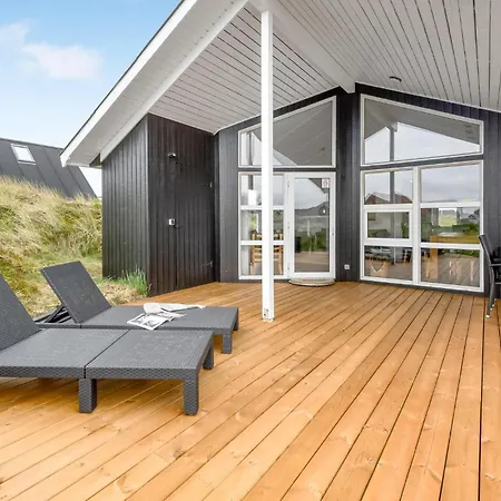Gorgeous Home In Ringkobing With Sauna