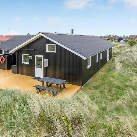 Gorgeous Home In Ringkobing With Sauna